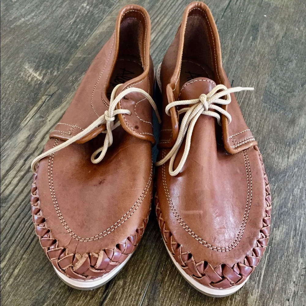 NWOT Women’s Sz 5.5 - 6 Tan Leather Loafers